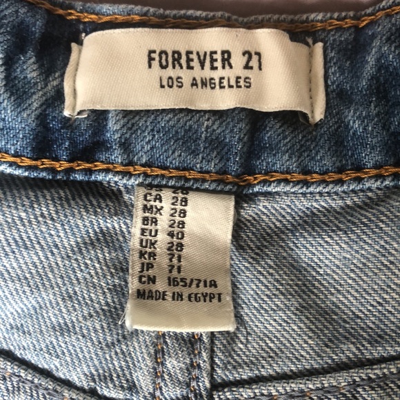 Mid rise jean shorts - Picture 3 of 3